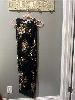 nine britton Navy Floral Midi Dress with Twist Detail
